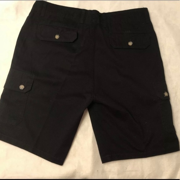 MENS BLACK CARGO SHORTS - Picture 2 of 6